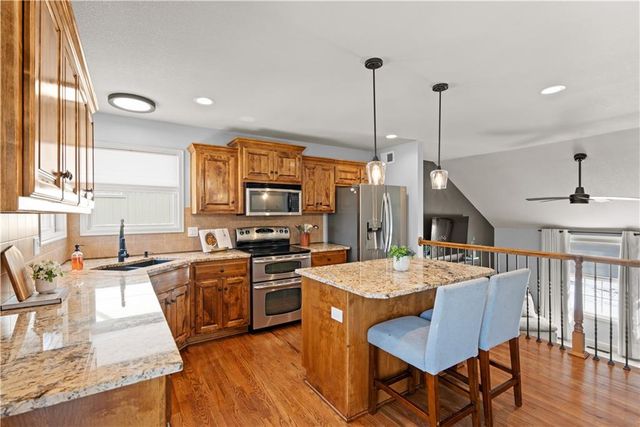 1716 NW Nicholas Drive, Grain Valley, MO 64029