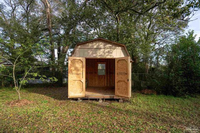 409 Frisco Rd, Pensacola, FL 32507