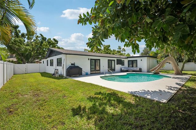 4600 BAYSHORE BOULEVARD NE, St Petersburg, FL 33703