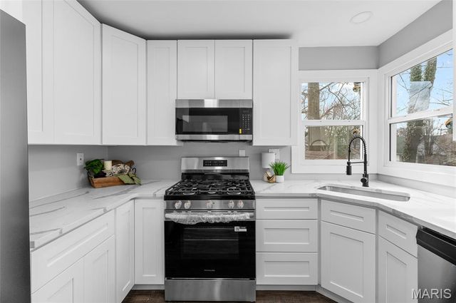 215 Clay Street, Edwardsville, IL 62025