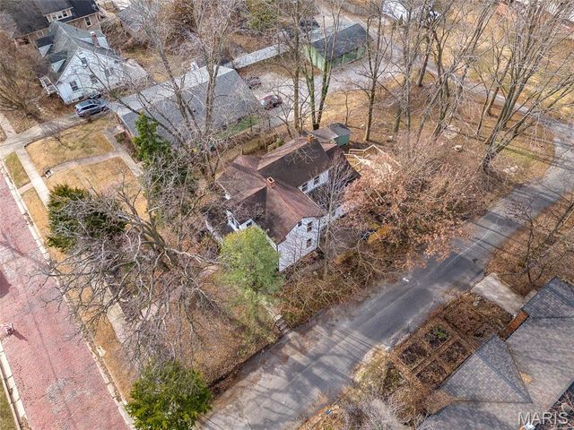 215 Clay Street, Edwardsville, IL 62025