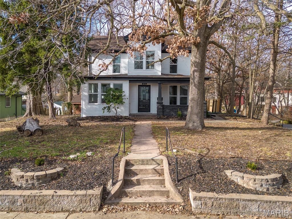 215 Clay Street, Edwardsville, IL 62025