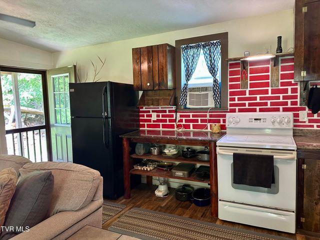 8777 Roan Creek Road, Butler, TN 37640
