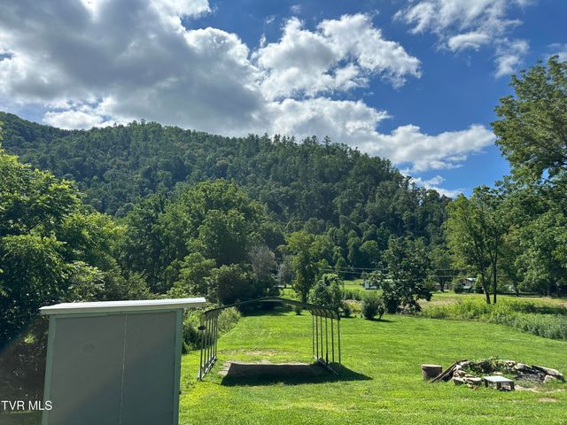 8777 Roan Creek Road, Butler, TN 37640