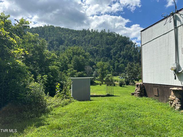 8777 Roan Creek Road, Butler, TN 37640