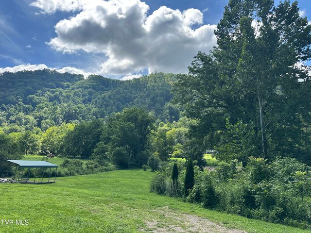 8777 Roan Creek Road, Butler, TN 37640