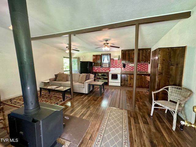 8777 Roan Creek Road, Butler, TN 37640