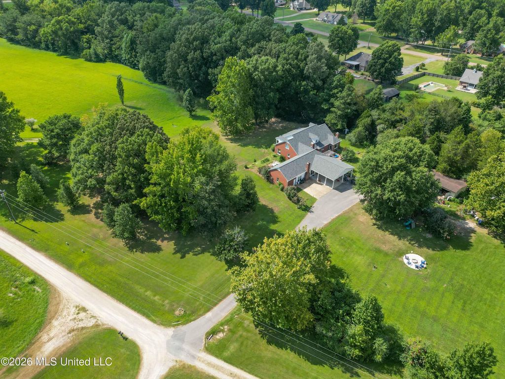 147 Singing Trees Road, Byhalia, MS 38611 — photo 5