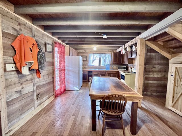 84 Granny Pratt Ln, Belvidere, TN 37306