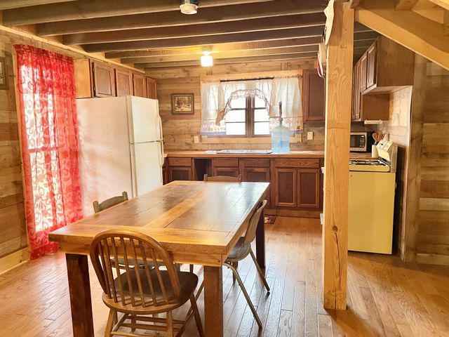 84 Granny Pratt Ln, Belvidere, TN 37306