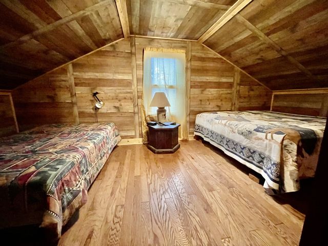 84 Granny Pratt Ln, Belvidere, TN 37306