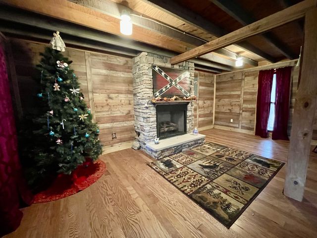 84 Granny Pratt Ln, Belvidere, TN 37306