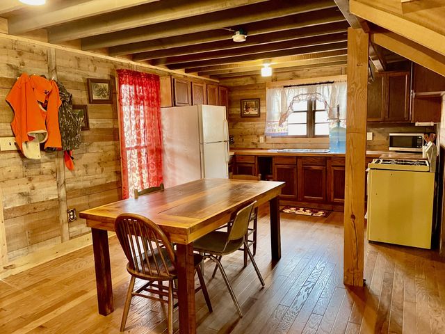 84 Granny Pratt Ln, Belvidere, TN 37306