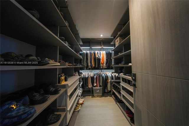 7520 W Treasure Dr, North Bay Village, FL 33141