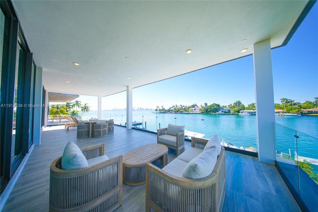 7520 W Treasure Dr, North Bay Village, FL 33141