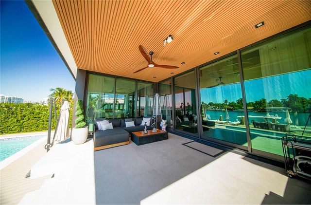 7520 W Treasure Dr, North Bay Village, FL 33141