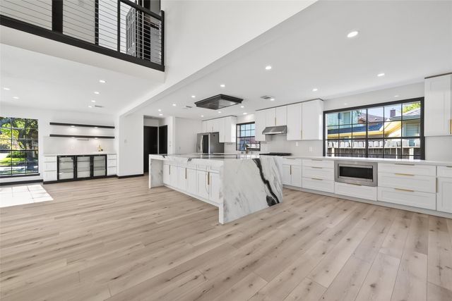 5515 Davids Bend Drive, Sugar Land, TX 77479