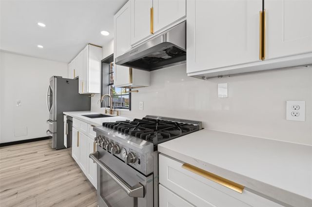 5515 Davids Bend Drive, Sugar Land, TX 77479