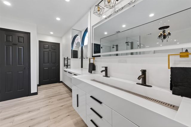 5515 Davids Bend Drive, Sugar Land, TX 77479