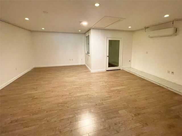 5515 Davids Bend Drive, Sugar Land, TX 77479