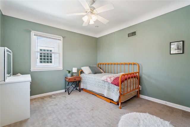 2026 Bever Avenue SE, Cedar Rapids, IA 52403