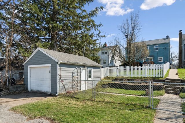 2026 Bever Avenue SE, Cedar Rapids, IA 52403