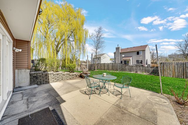 1379 Amherst Court, Grayslake, IL 60030