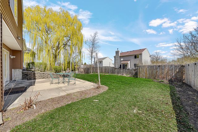 1379 Amherst Court, Grayslake, IL 60030