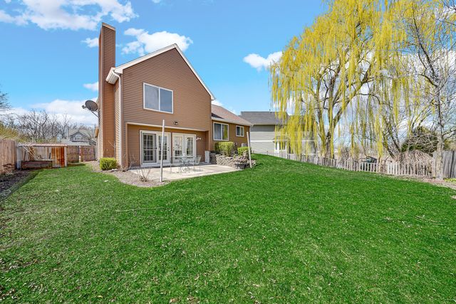 1379 Amherst Court, Grayslake, IL 60030
