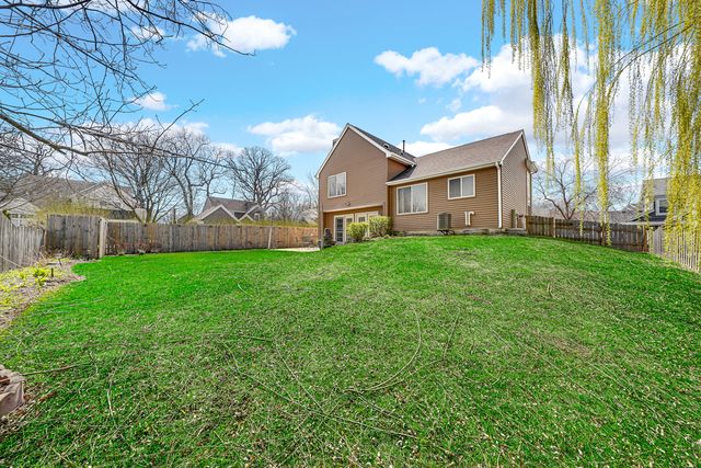 1379 Amherst Court, Grayslake, IL 60030