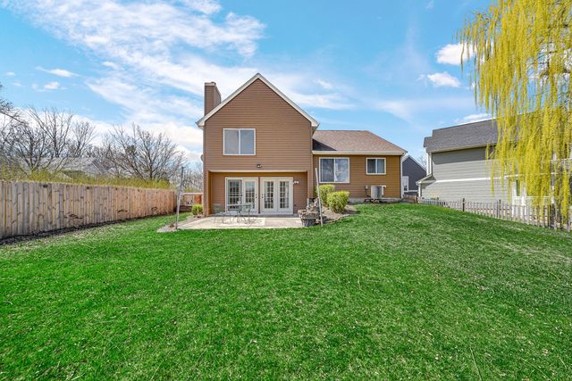 1379 Amherst Court, Grayslake, IL 60030
