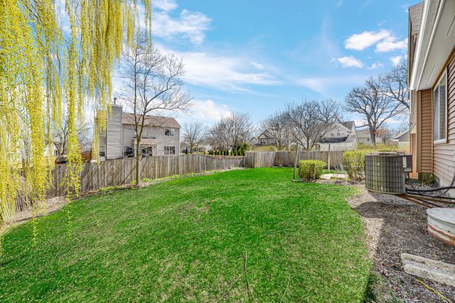 1379 Amherst Court, Grayslake, IL 60030