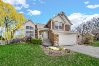 1379 Amherst Court, Grayslake, IL 60030