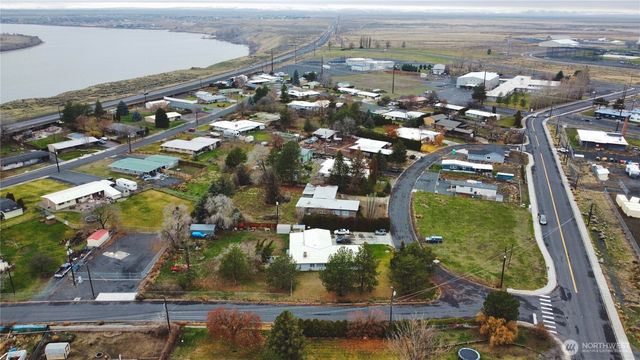 541 Fairchild Loop, Moses Lake, WA 98837