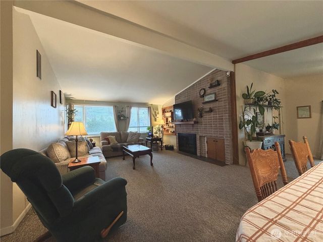 541 Fairchild Loop, Moses Lake, WA 98837