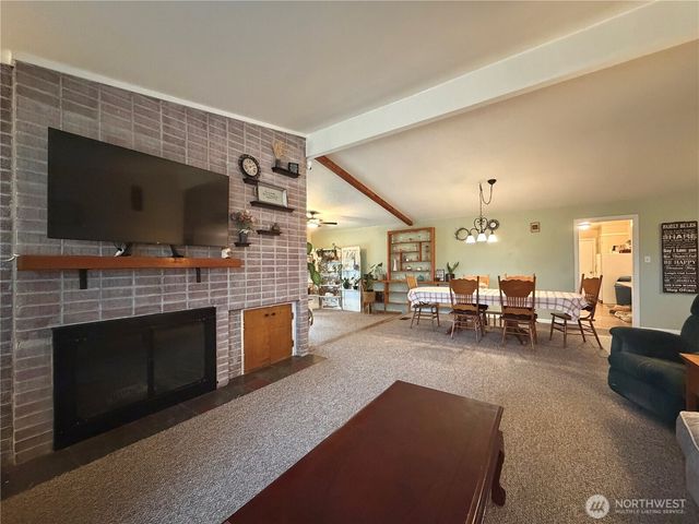 541 Fairchild Loop, Moses Lake, WA 98837