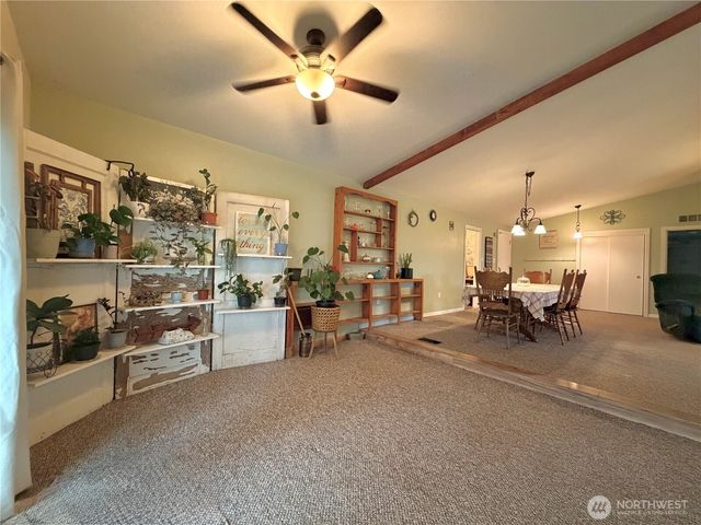 541 Fairchild Loop, Moses Lake, WA 98837