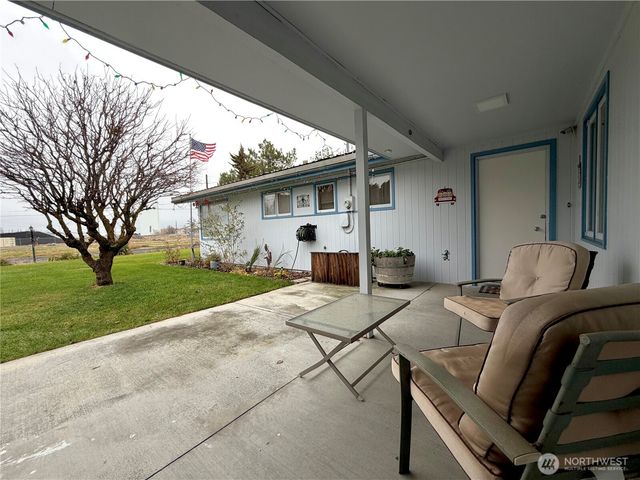 541 Fairchild Loop, Moses Lake, WA 98837