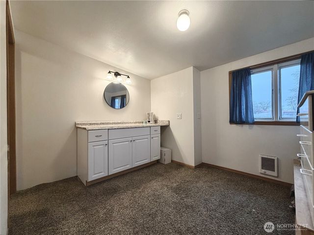 541 Fairchild Loop, Moses Lake, WA 98837