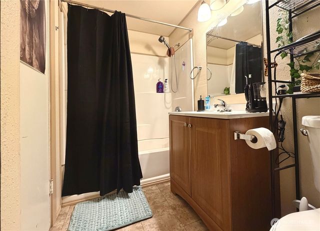 541 Fairchild Loop, Moses Lake, WA 98837