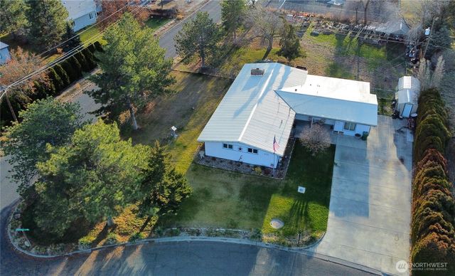 541 Fairchild Loop, Moses Lake, WA 98837