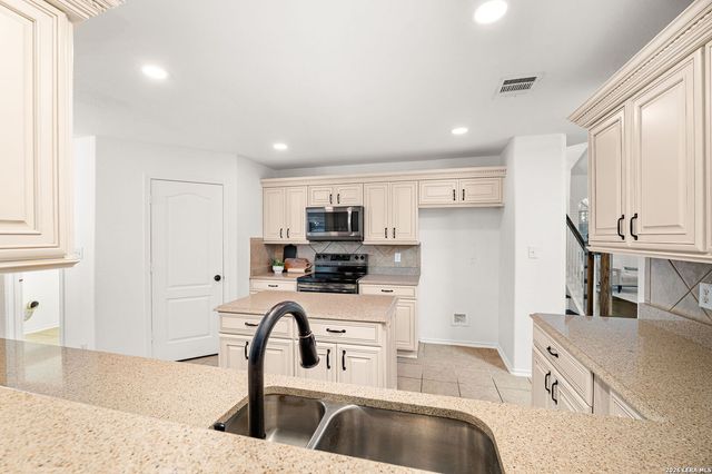 9403 Anderson Ct, Converse, TX 78109