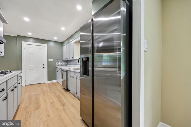 7200 VELLEX LN, Annandale, VA 22003