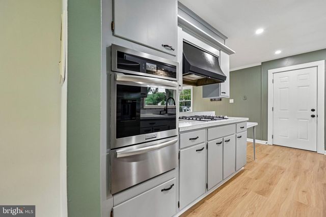 7200 VELLEX LN, Annandale, VA 22003