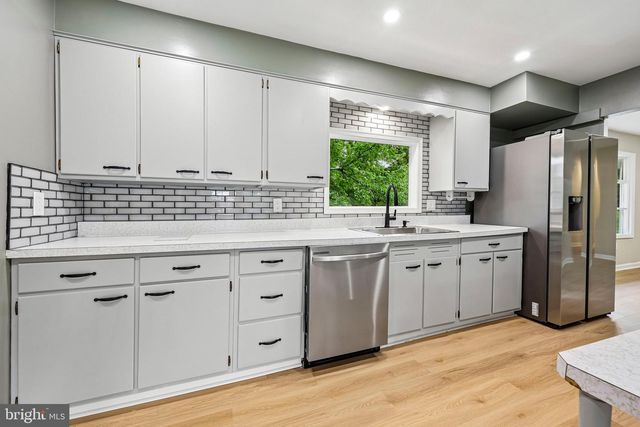 7200 VELLEX LN, Annandale, VA 22003