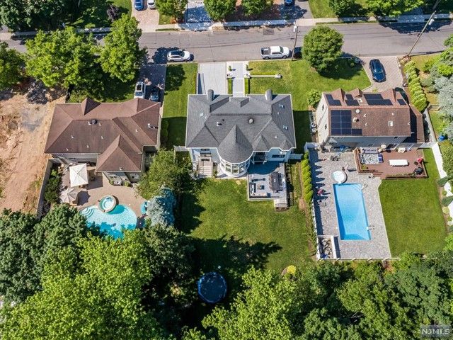 157 Lawrence Drive, Paramus, NJ 07652
