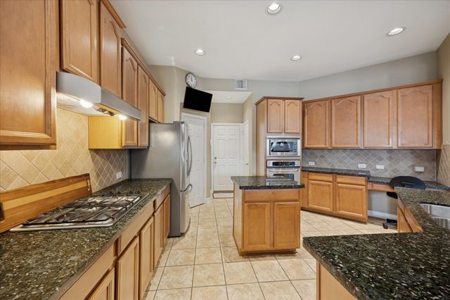 15515 Amber Hollow Lane, Cypress, TX 77429