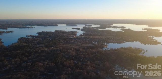 20139 Rainbow Circle, Cornelius, NC 28031