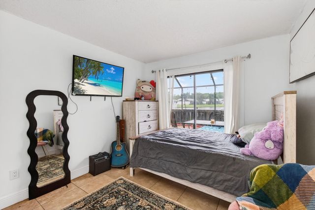 1057 Summit Trail Circle B, West Palm Beach, FL 33415