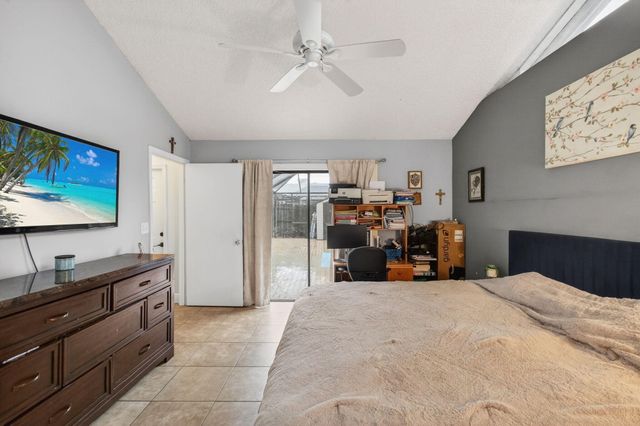 1057 Summit Trail Circle B, West Palm Beach, FL 33415